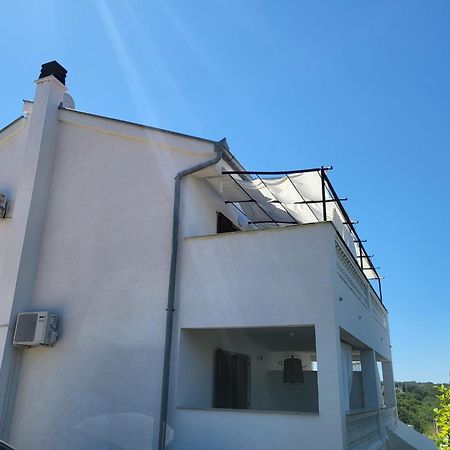 Apartments Grgic Njivice Eksteriør billede